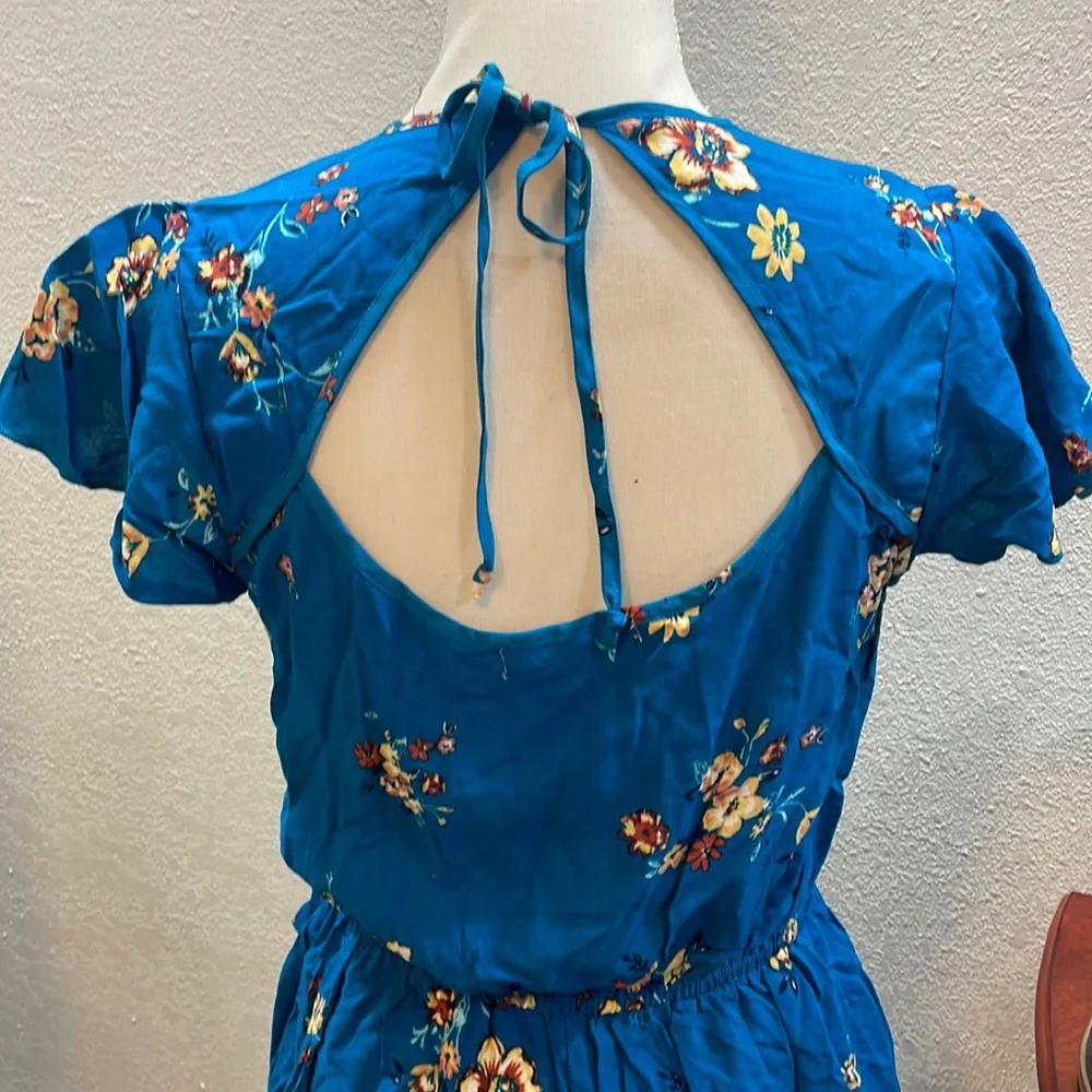 Faux Wrap romper with pockets! New without tags! Bohemian floral - Picture 4 of 6